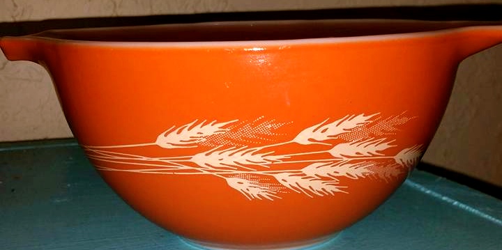 Vintage Pyrex Autumn Harvest Cinderella Bowl