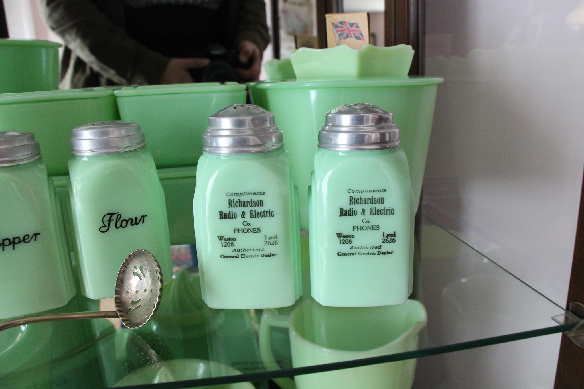 How Jadeite Glassware First Charmed Americans During the Depression