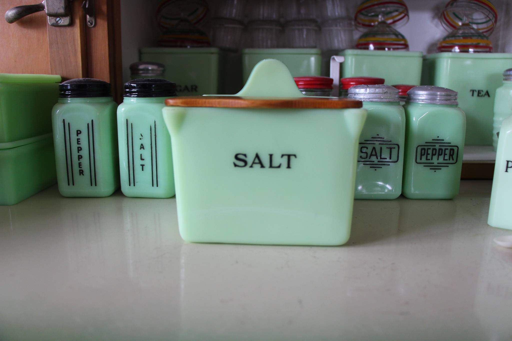 https://estatesales.org/thegoods/wp-content/uploads/2017/04/Jadeite_SaltCanister_Jo-Ann.jpg