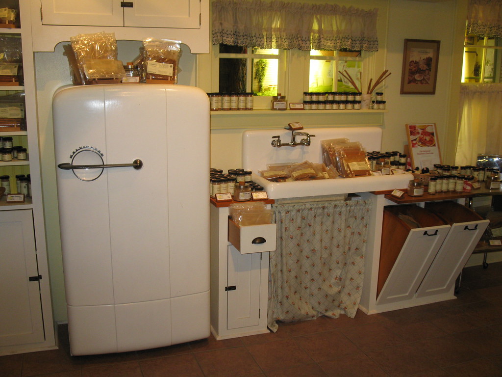 Outfitting Your Retro Kitchen Estate Sale Blog