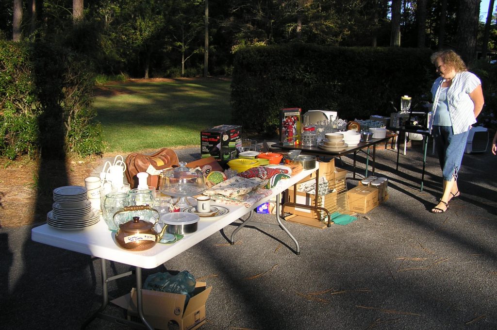 Estate Sales - What Are They & Why You Might Want To Go To One - Estate