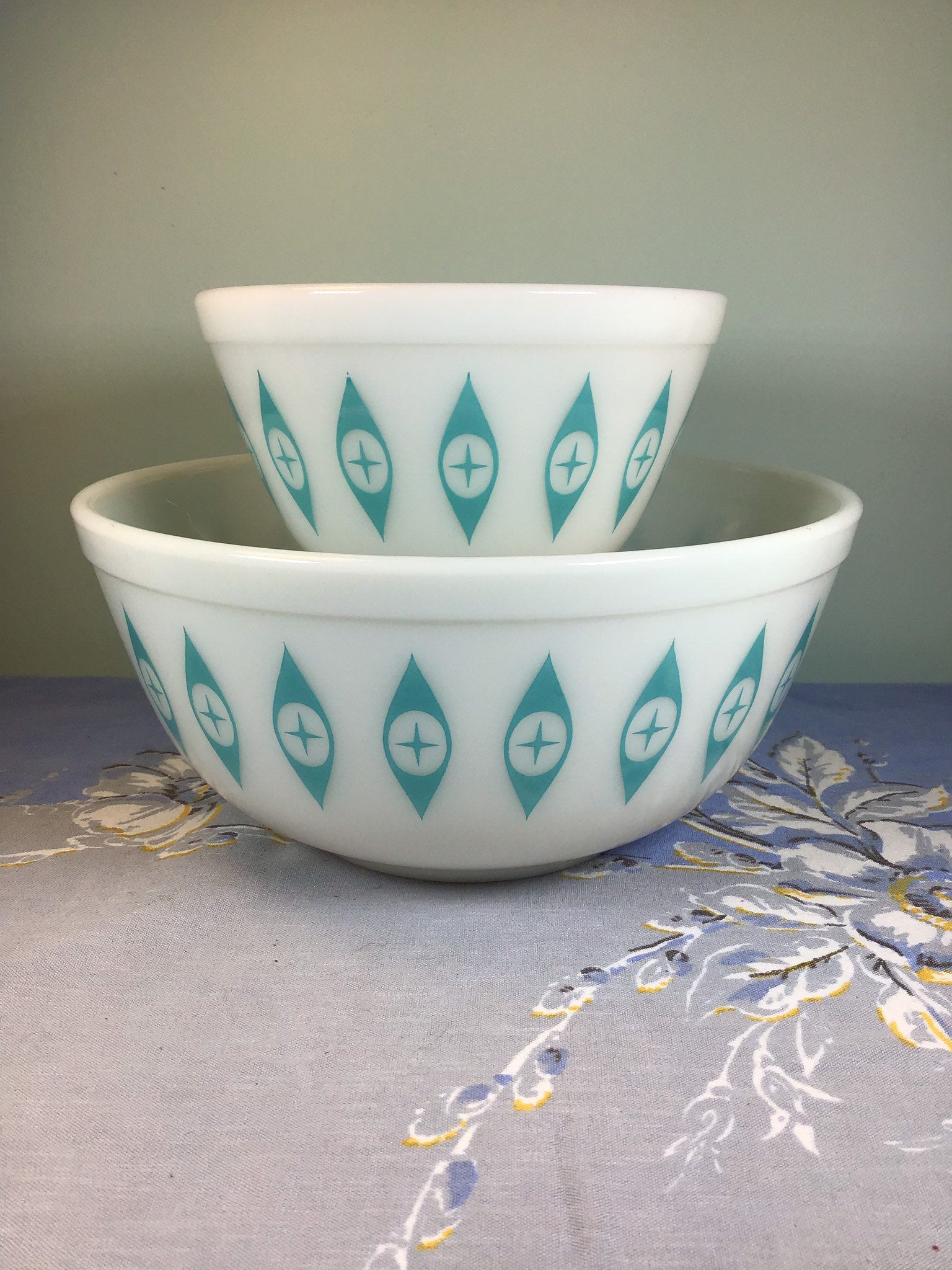 A Guide to the Most Rare Vintage Pyrex - Estate Sale Blog