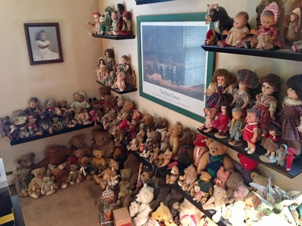 selling antique dolls