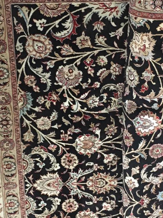 Oriental Rugs At Estate S, What Makes Persian Rugs Valuable